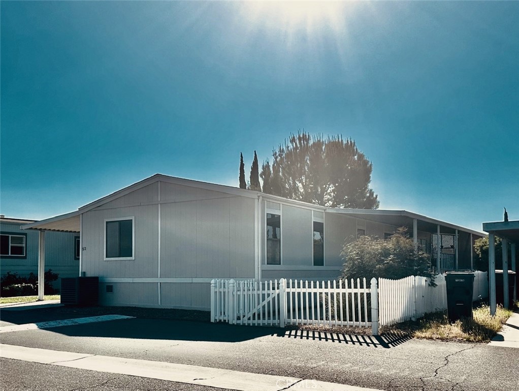 15181 Van Buren Boulevard 52