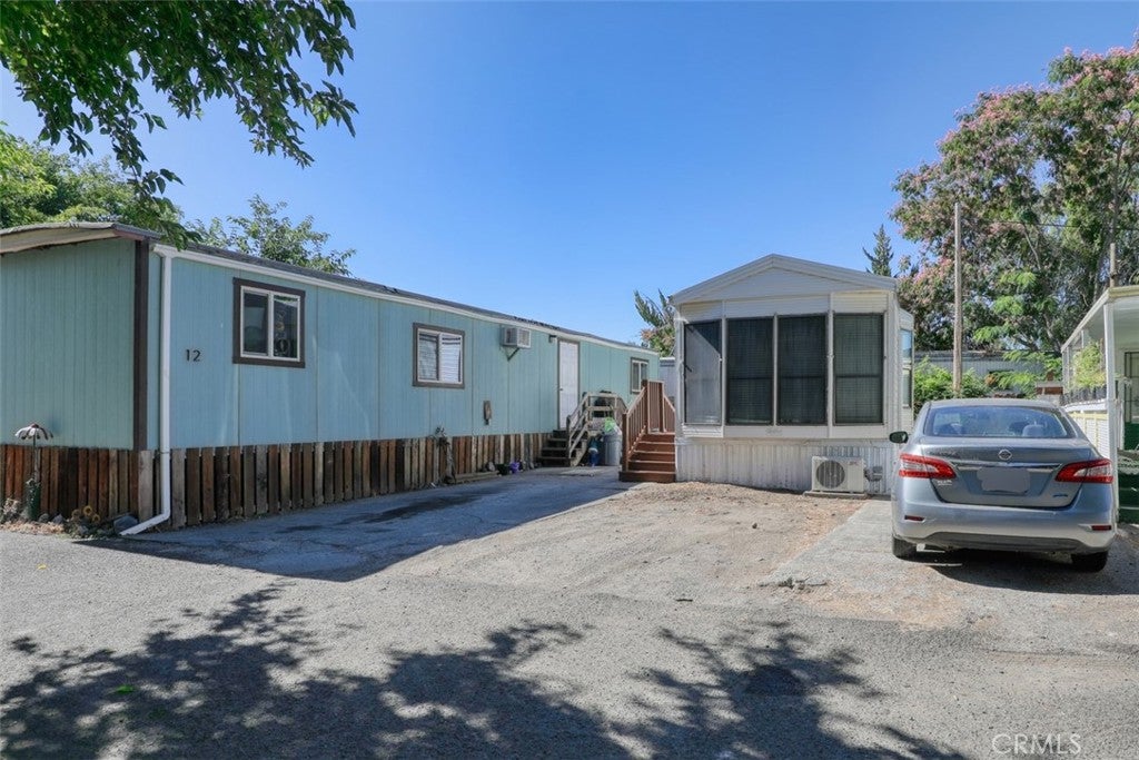 1350 s main 11