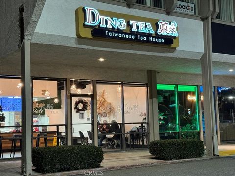 Photo of 2706 Harbor Boulevard #D, Costa Mesa, CA 92626 (MLS # OC25278429)