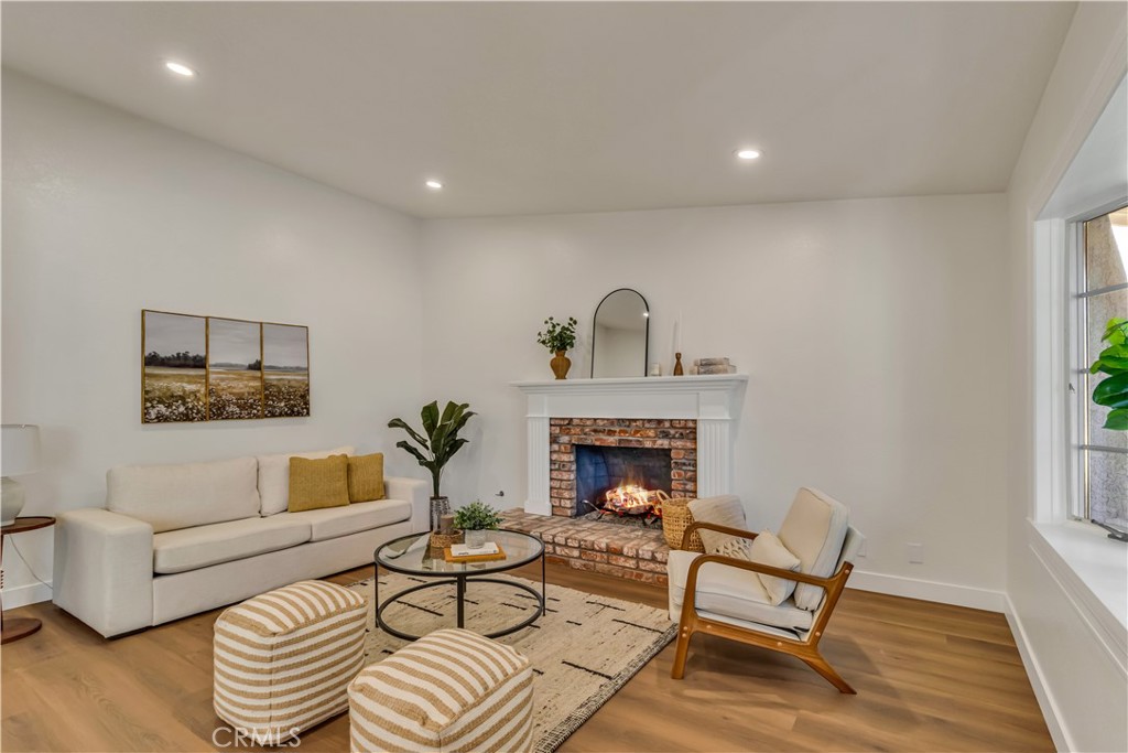 3401 Via Marina