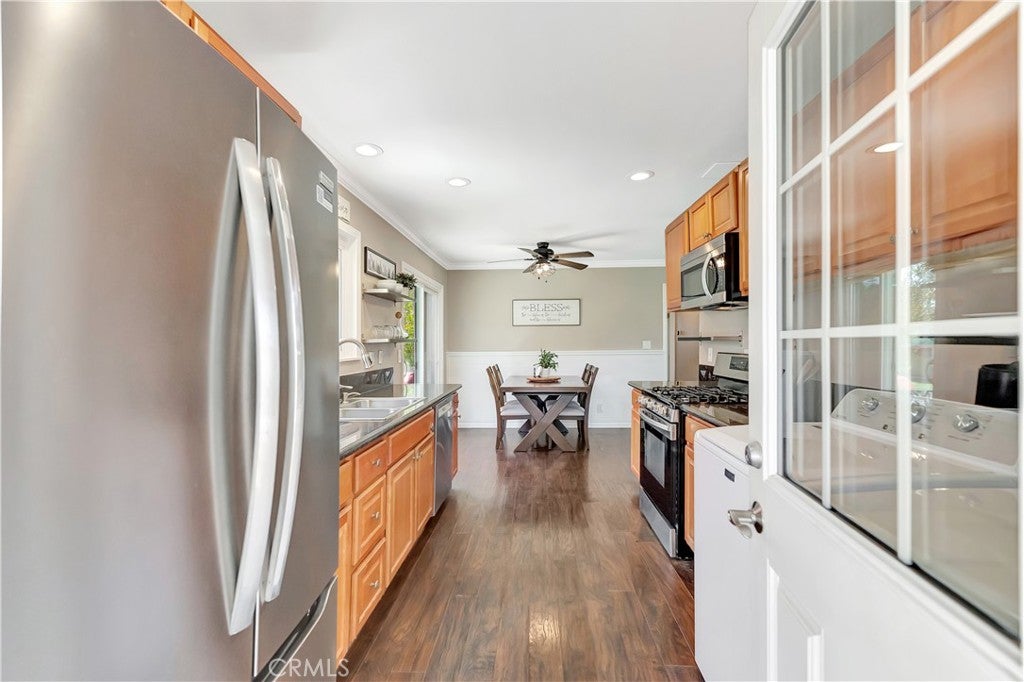 5702 Riviera Drive, Huntington Beach CA 92647 - Photo 12