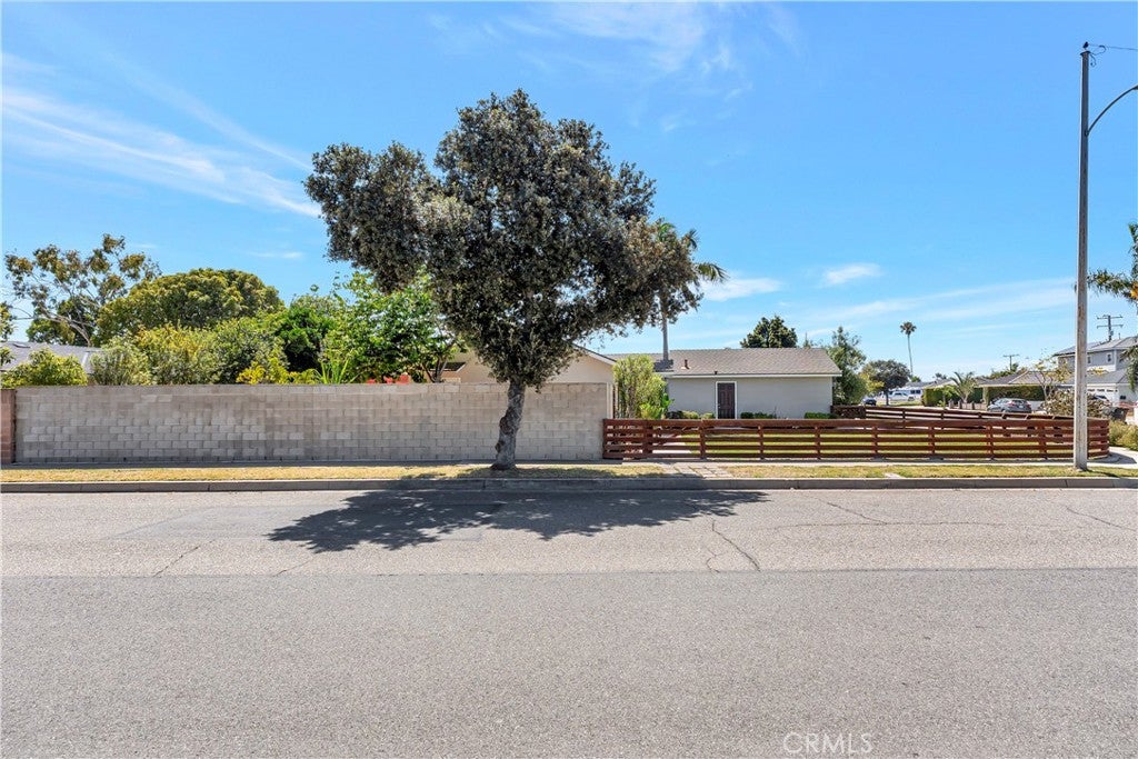 5702 Riviera Drive, Huntington Beach CA 92647 - Photo 41