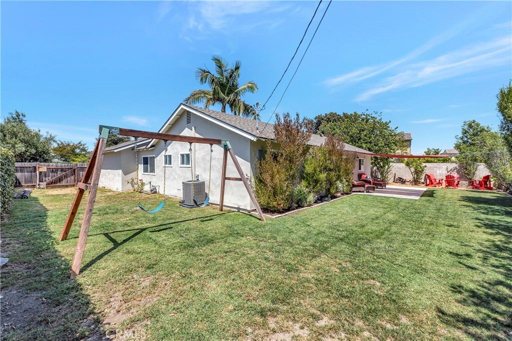 5702 Riviera Drive, Huntington Beach CA 92647 - Photo 37