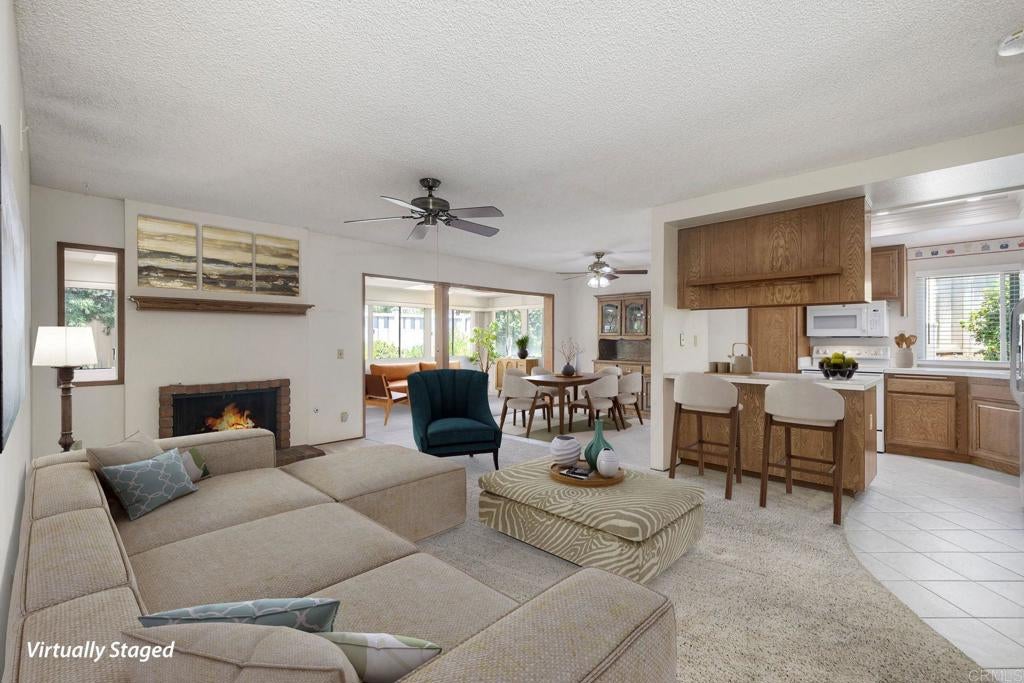 4206 Dawn LN