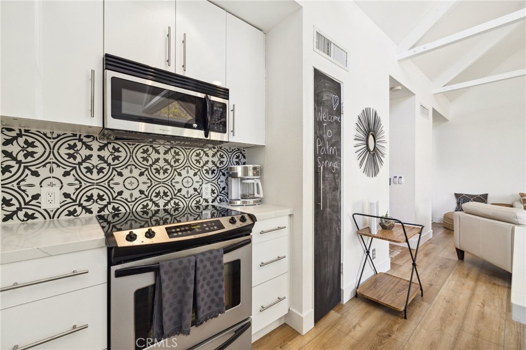 Mountain Cove (32514) - Residential Lease