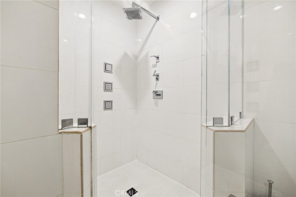 Mountain Cove (32514) - Residential Lease