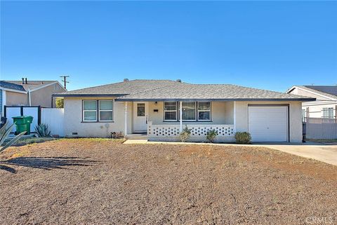 Photo of 1031 Ford St, Corona, CA 92879 (MLS # TR25243194) Photo of 1031 Ford St, Corona, CA 92879 (MLS # TR25243194)