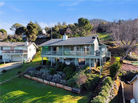 Photo of 2901 Riviera Heights Dr, Kelseyville, CA 95451 (MLS # LC26009629)