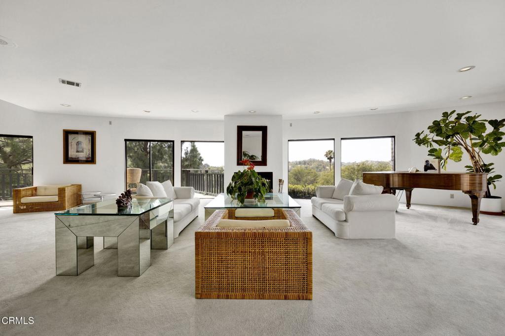 1742 Hill Drive