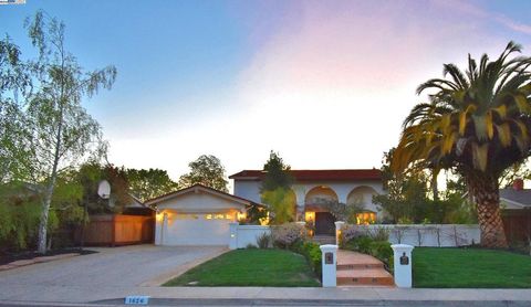 Photo of 1626 Harlan Dr Dr, Danville, CA 94526 (MLS # 41103758) Photo of 1626 Harlan Dr Dr, Danville, CA 94526 (MLS # 41103758)