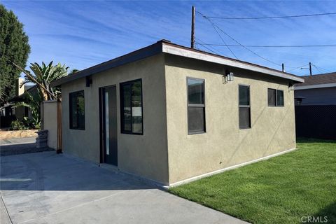 Photo of 551 W Crescent Drive, Azusa, CA 91702 (MLS # PW26106155)