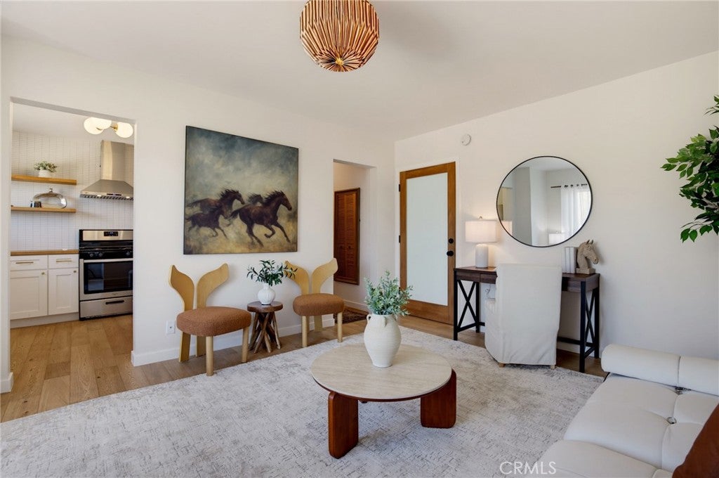 2135 Bellevue 11