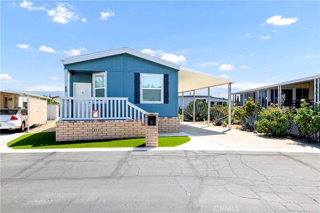 Come walk through this beautiful BRAND NEW Skyline Amber Cove Manufactured home. This 2bed 2 bath home is a perfect ready to move in 55+ community. The home offers offers approx. 960 sq ft of living space with a FIRE SUPPRESSION SYSTEM, stainless steel appliances, laminate countertops, carpet and vinyl flooring, plus an extended front porch. Low maintenance landscaping and 12 X 40 carport attached.
Home comes with an extended warranty and a monthly space rent discount for the first six months.
Enjoy amazing views of the local mountains. The park has swimming pool, hot tub, clubhouse with kitchen, pool tables, an activity room, TV room, library and onsite laundry facilities. Hang out with your dog at our dog park or play horseshoes.
RV storage area to park your motorhome for a nominal fee. Close to shopping and restaurants and minutes from the town of Idyllwild.