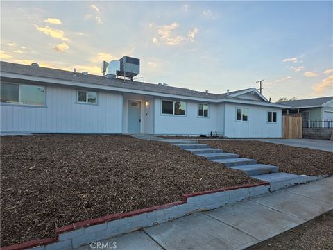 Photo of 37142 Camarillo Ave, Barstow, CA 92311 (MLS # SR25234758)