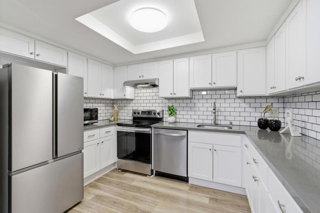 1033 Crestview Drive 110