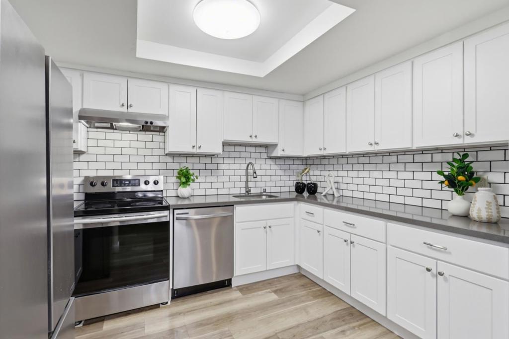 1033 Crestview Drive 110