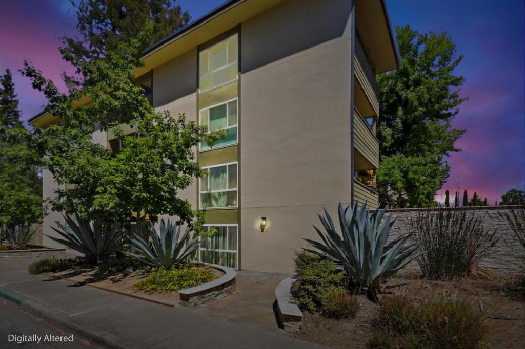 1033 Crestview Drive 110