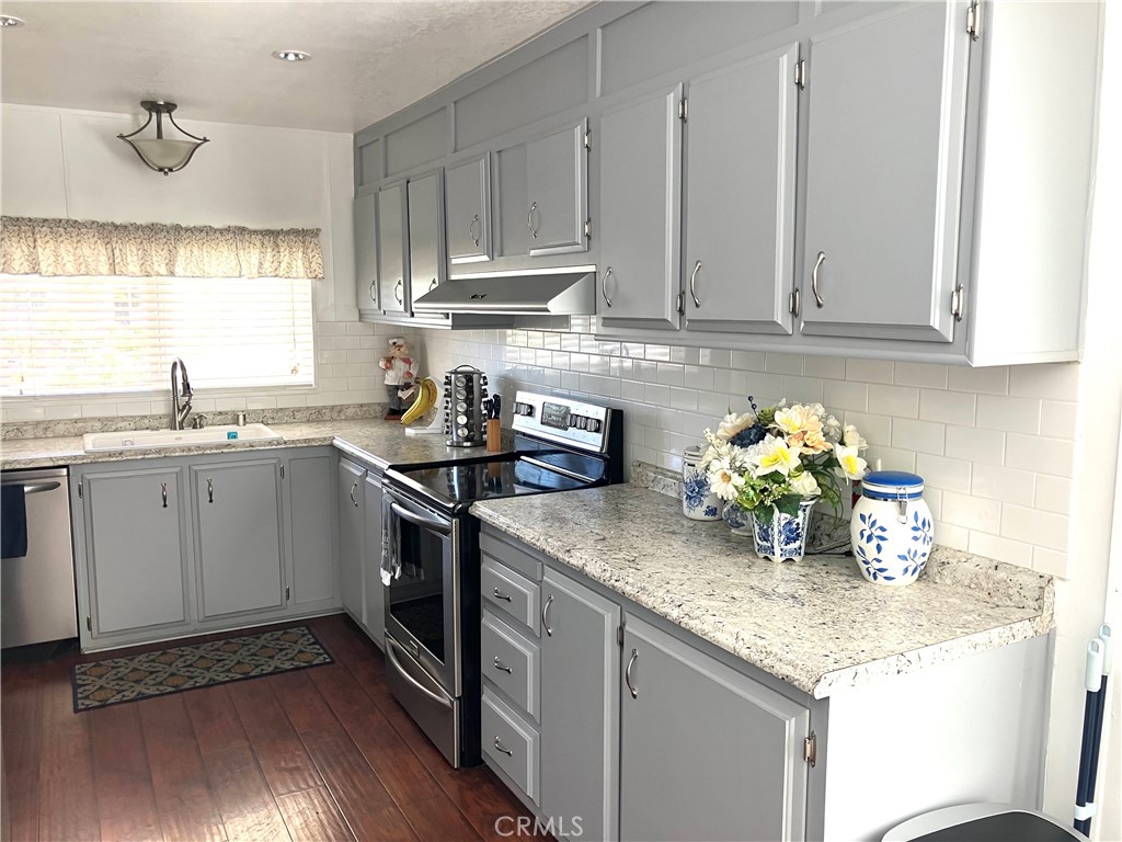 1250 N Kirby Street 77