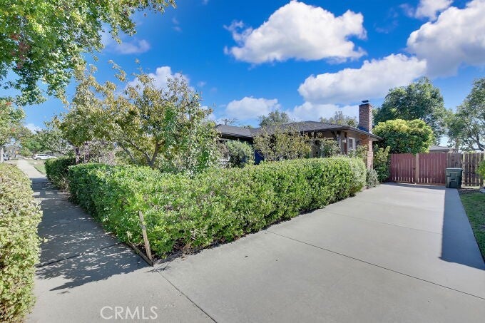 422 W Ada Avenue