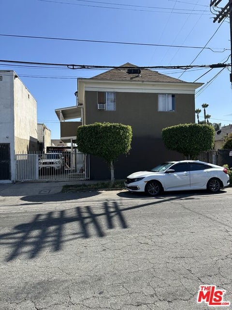 Photo of 554 E 36th Street, Los Angeles, CA 90011 (MLS # 26103143)