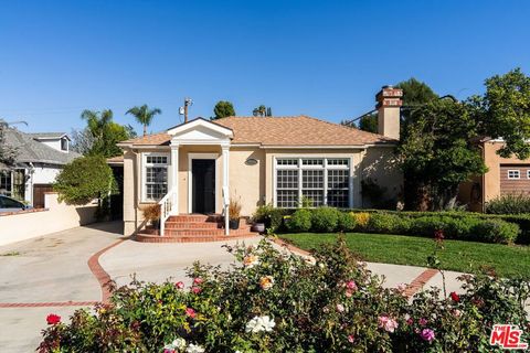 Photo of 4050 Alcove Avenue, Studio City, CA 91604 (MLS # 25609273) Photo of 4050 Alcove Avenue, Studio City, CA 91604 (MLS # 25609273)