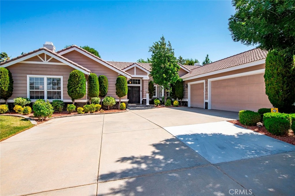 5618 Gardendale Lane