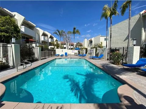 Photo of 423 2nd Street, Hermosa Beach, CA 90254 (MLS # ND25249256)