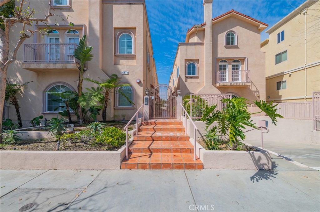 Gorgeous Tri-Level end unit town home. located in the desirable North Hollywood district with gated community. Built in 2006.
3 bedrooms and 2.5 bathrooms. Brand new laminate wood floors and new paint. Private roof top deck and patios. Crown molding, recessed lighting, central air/heat. Fireplace in the living room. The Brand New remodeled kitchen is equipped with new beautiful granite counters, kitchen island, New stainless steel appliances . Master suite with approximately 20-foot ceiling with Brand new shower.. washer and dryer hookups. Private 2 car garage with direct access. Near metro station, NoHo arts district, restaurants, theaters, shops and major studios and Universal City Walk. Easy access to the 101, 134 and 170 freeways. Do not miss this opportunity! Move in Ready!!
*****No More Rent !!! Don’t Wait !!! “5.5% 30 years fixed interest rate UNBELIVABLE”.*****
Yes, seller is willing to help with $20K toward the closing cost. Buyer can use $12500 to buy down the interest rate to 5.5%, and the remaining $7500 toward the escrow cost. Come to see details. Considering the saving on mortgage with lower interest rates and mortgage itself is close to the rent paid in NOHO area.