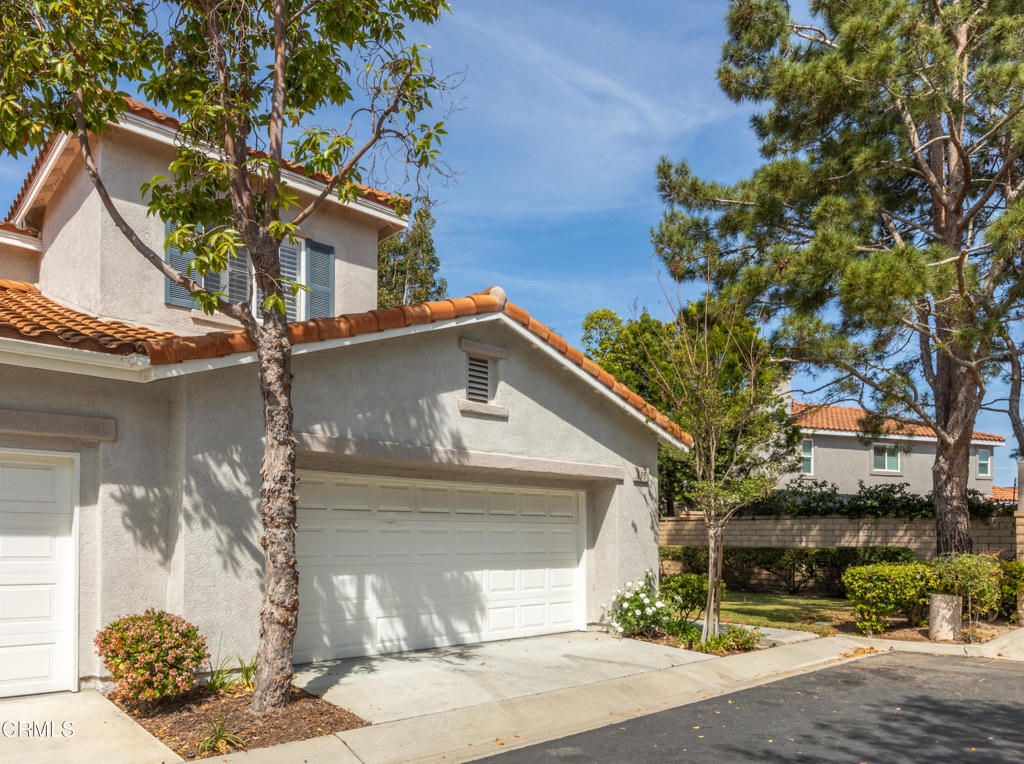 Properties 395 Via Cantilena