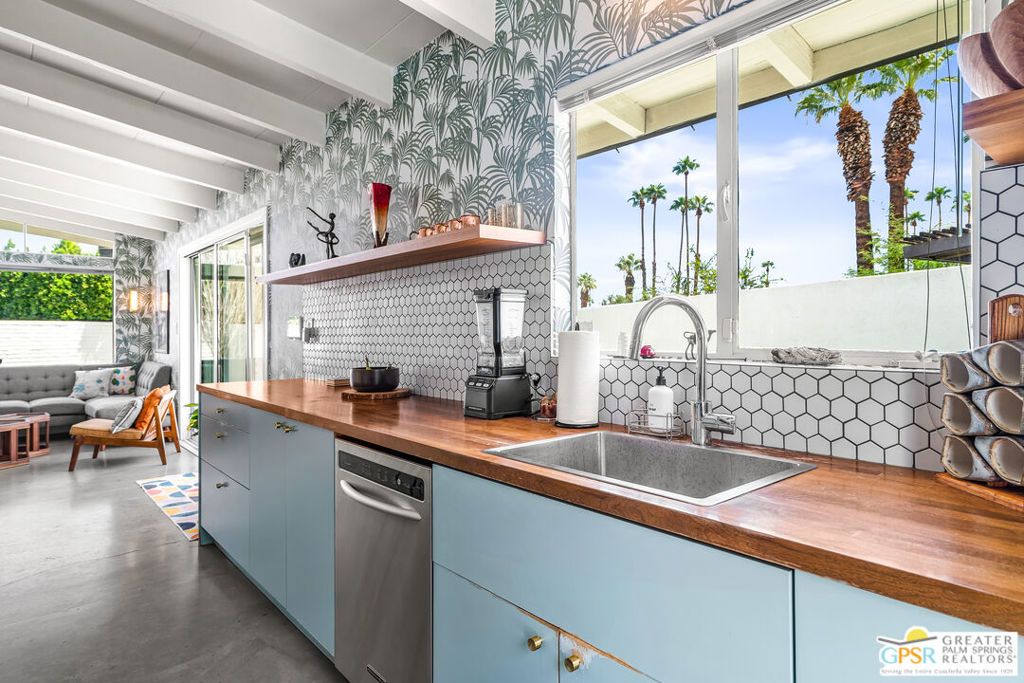 listing image 130724859541824720201