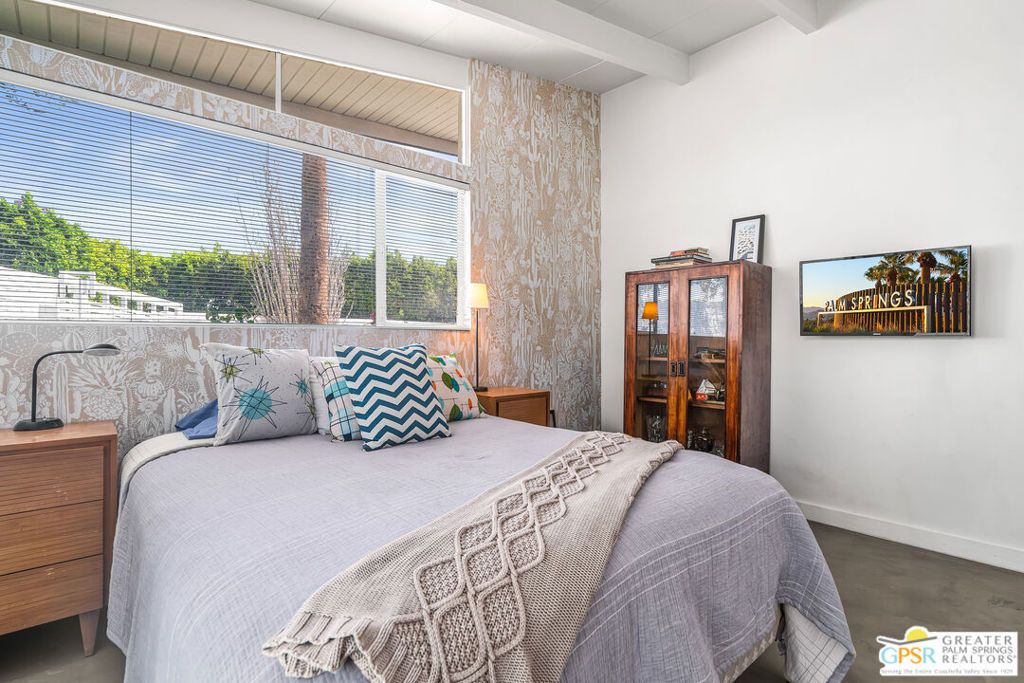 listing image 130723591099623904843