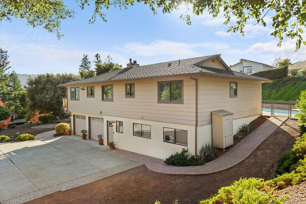 775 W California Way