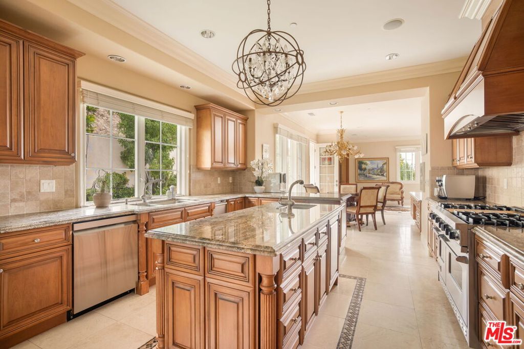 Benedict Collection - Residential