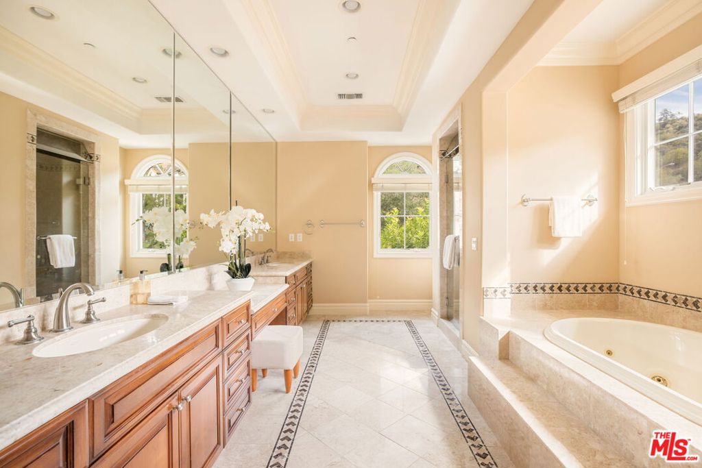 Benedict Collection - Residential