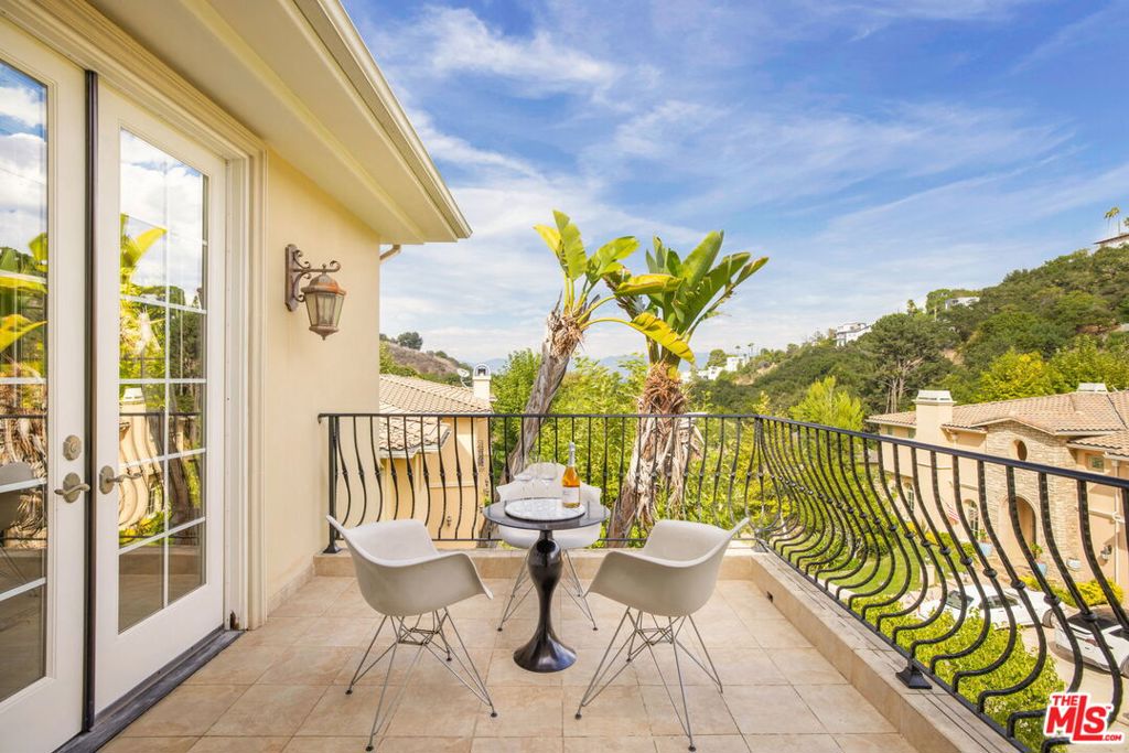 Benedict Collection - Residential