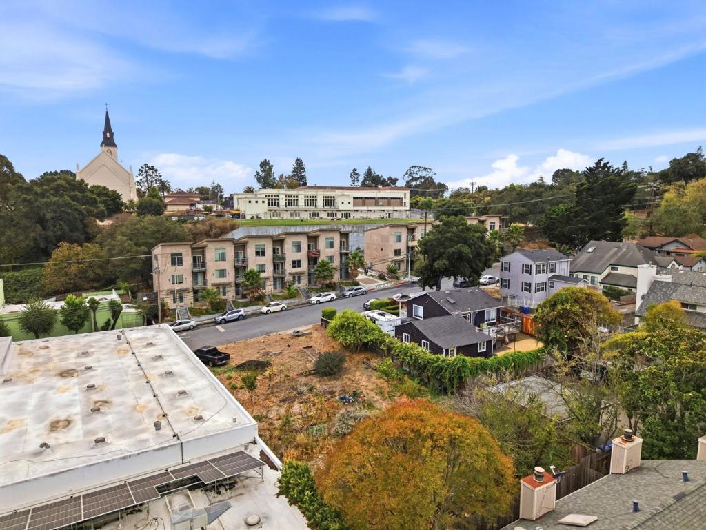212 Mora Street