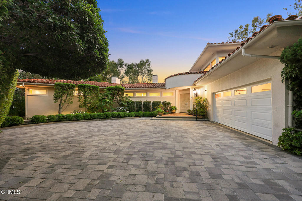 399 N San Rafael Avenue