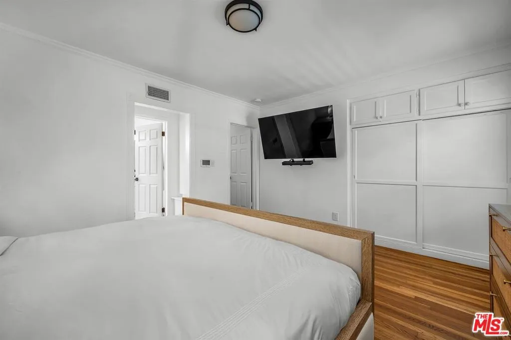 Studio City, California 91604, United States, 3 Bedrooms Bedrooms, ,2 BathroomsBathrooms,Residential,Active,161823