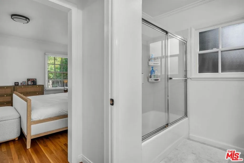 Studio City, California 91604, United States, 3 Bedrooms Bedrooms, ,2 BathroomsBathrooms,Residential,Active,161823