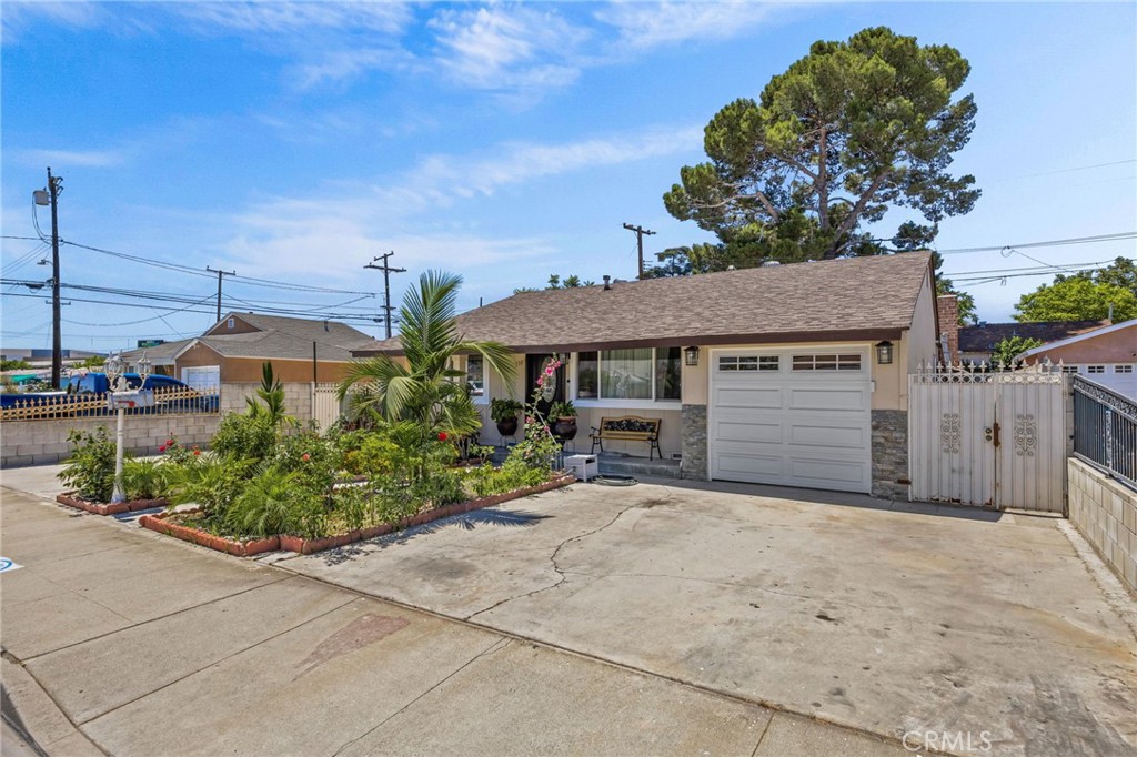 3109 Robinette Avenue
