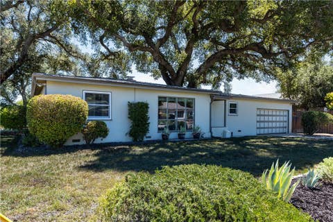 Tiny photo for 240 Oak ST, Paso Robles, CA 93446 (MLS # NS26165728)