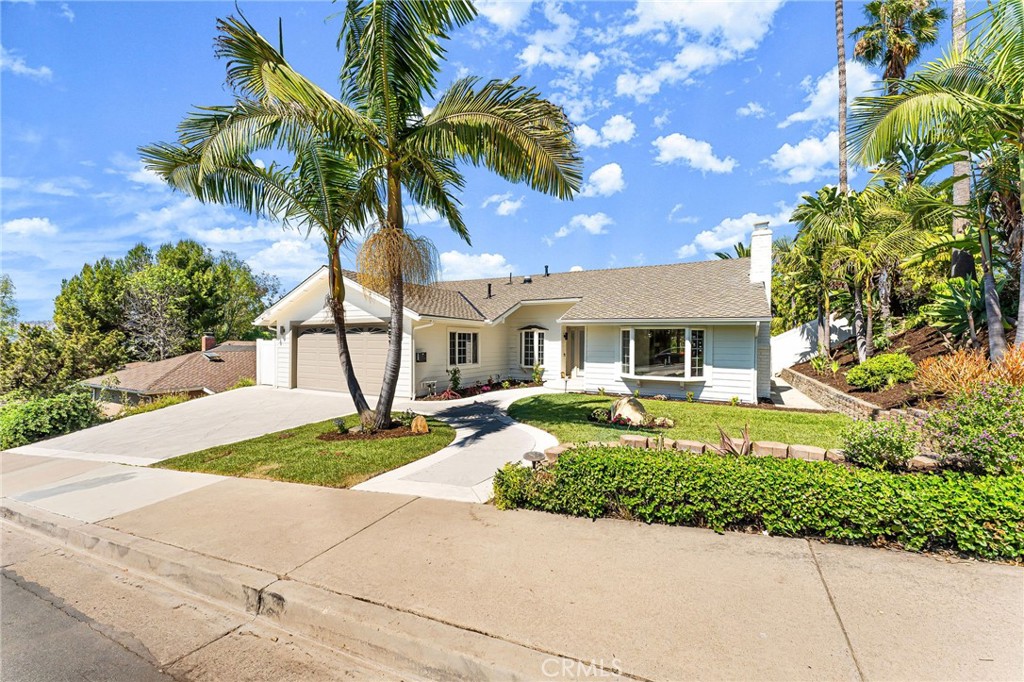 25191 Via Piedra Blanca