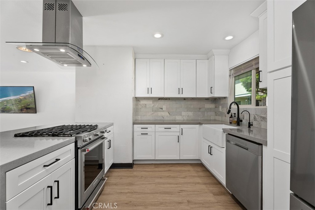 Remodeled in 2021, this Eastside Costa Mesa condo combines New Orleans charm with modern style and convenience. Offering 2 bedrooms, 1 bathroom, and 918 sq. ft. of thoughtfully upgraded living space, the home features in-unit laundry, updated plumbing, durable LVP flooring, quartz countertops, a marble backsplash, and marble shower tile.
Enjoy one of the largest yards in the community—an entertainer’s dream with mature trees, space for a 12-person dining table, fire pit, grill, and gardening. Community amenities include a pool, clubhouse, inviting greenbelts, and a vibrant garden filled with citrus, avocados, and seasonal harvests.
Located in one of Orange County’s most desirable neighborhoods, you’ll find the Back Bay just minutes away along with Newport Beach, fine dining, and world-class shopping.
A rare opportunity to own a private retreat in the heart of Eastside Costa Mesa.