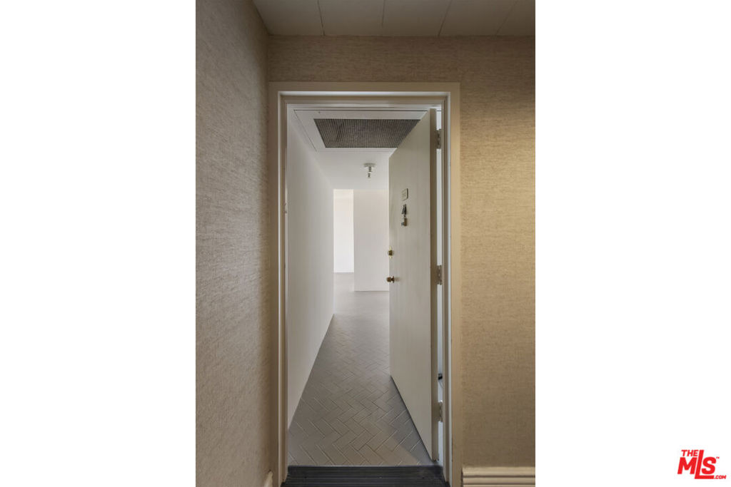 4411 Los Feliz Boulevard 202