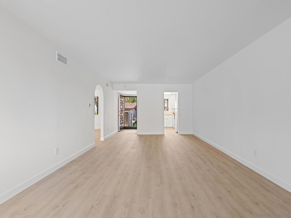 12140 Rancho Bernardo Dr B