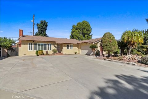 Photo of 653 S Evanwood Avenue, West Covina, CA 91790 (MLS # CV25251488) Photo of 653 S Evanwood Avenue, West Covina, CA 91790 (MLS # CV25251488)