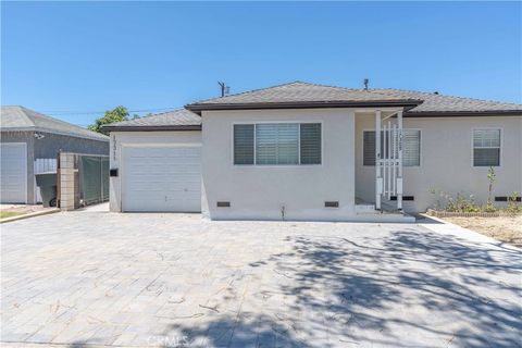 Photo of 17309 Elgar Avenue, Torrance, CA 90504 (MLS # OC26101867)