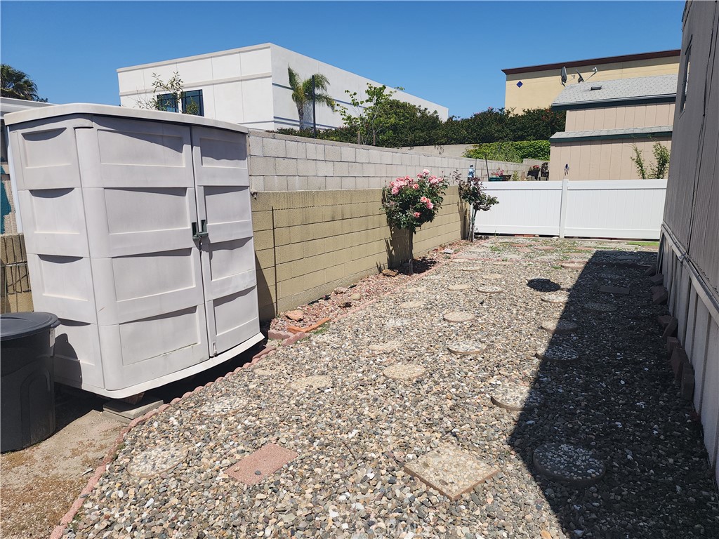 19251 brookhurst 137