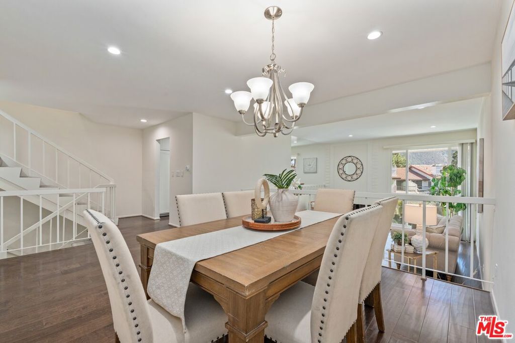17253 Palisades Circle
