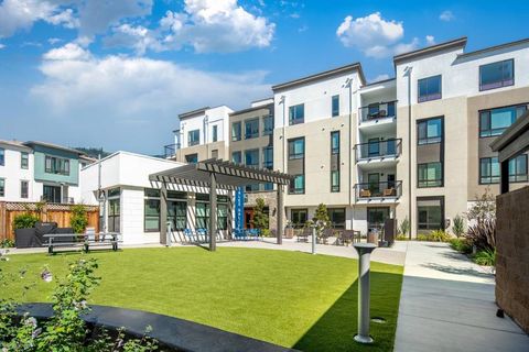 Photo of 400 Siam Terrace #5, Sunnyvale, CA 94089 (MLS # ML82038826)